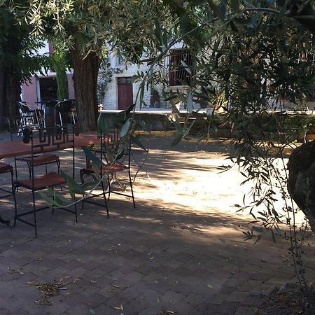Mas Moineau Bed & Breakfast Mezoargues ภายนอก รูปภาพ