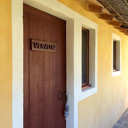Mas Moineau Bed & Breakfast Mezoargues ภายนอก รูปภาพ